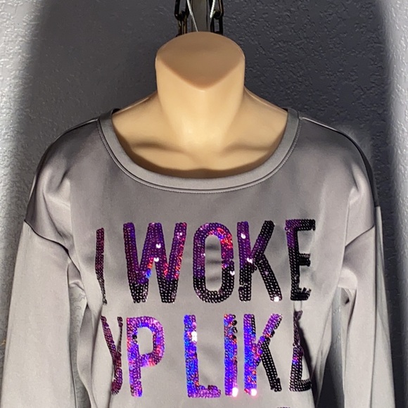 M - JUICY COUTURE - sequin I WOKE UP LIKE THIS grey / purple sweater - Picture 3 of 16